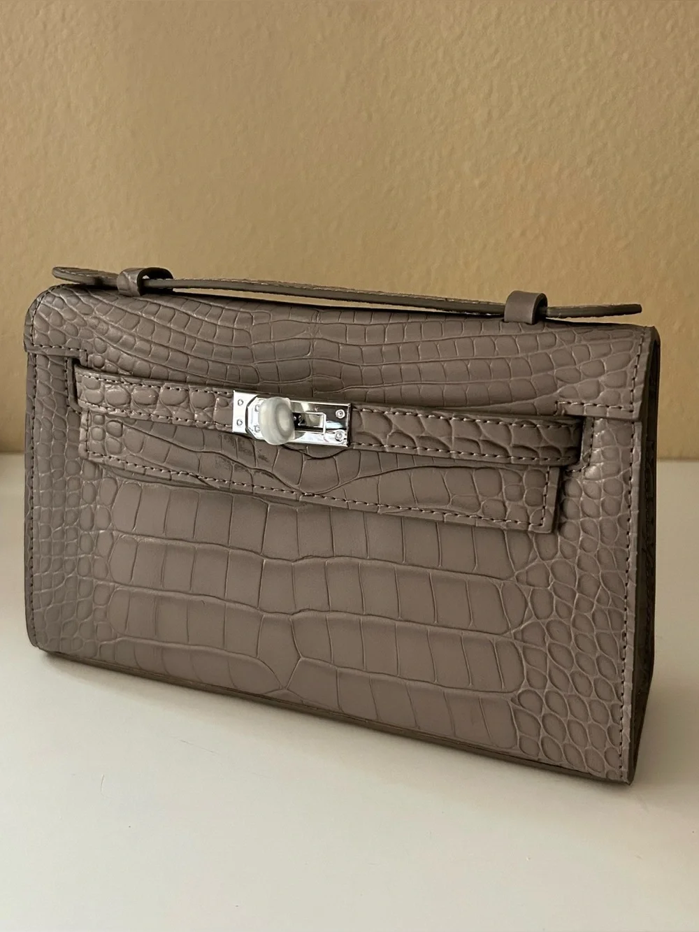 22cm Etaupe Croc-Embossed Leather Pochette